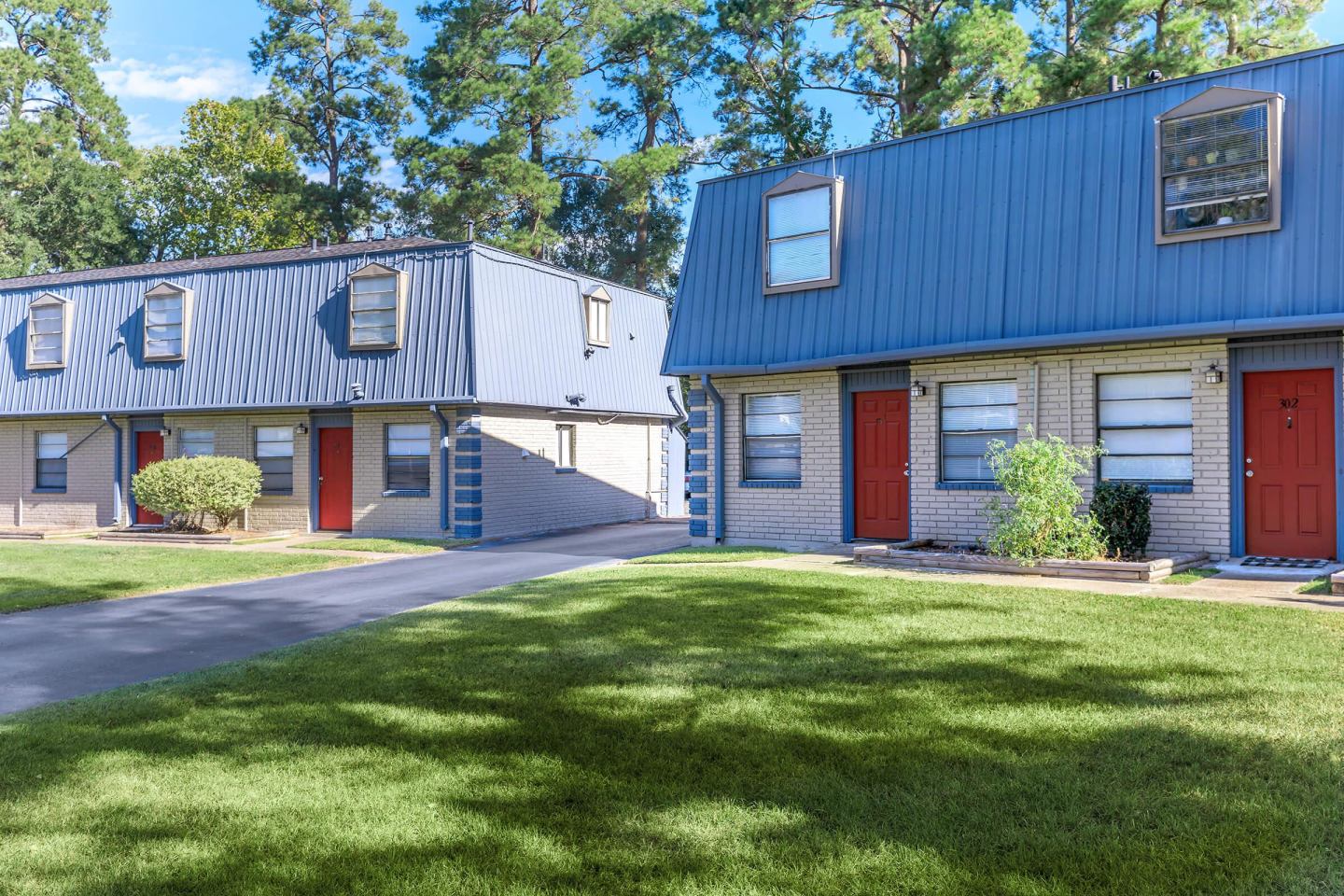 The Californian Apartments of Lufkin Image 7