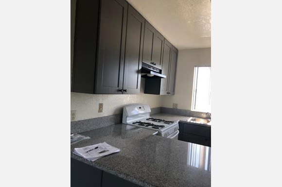 1111 S Oxford Ave Image 1