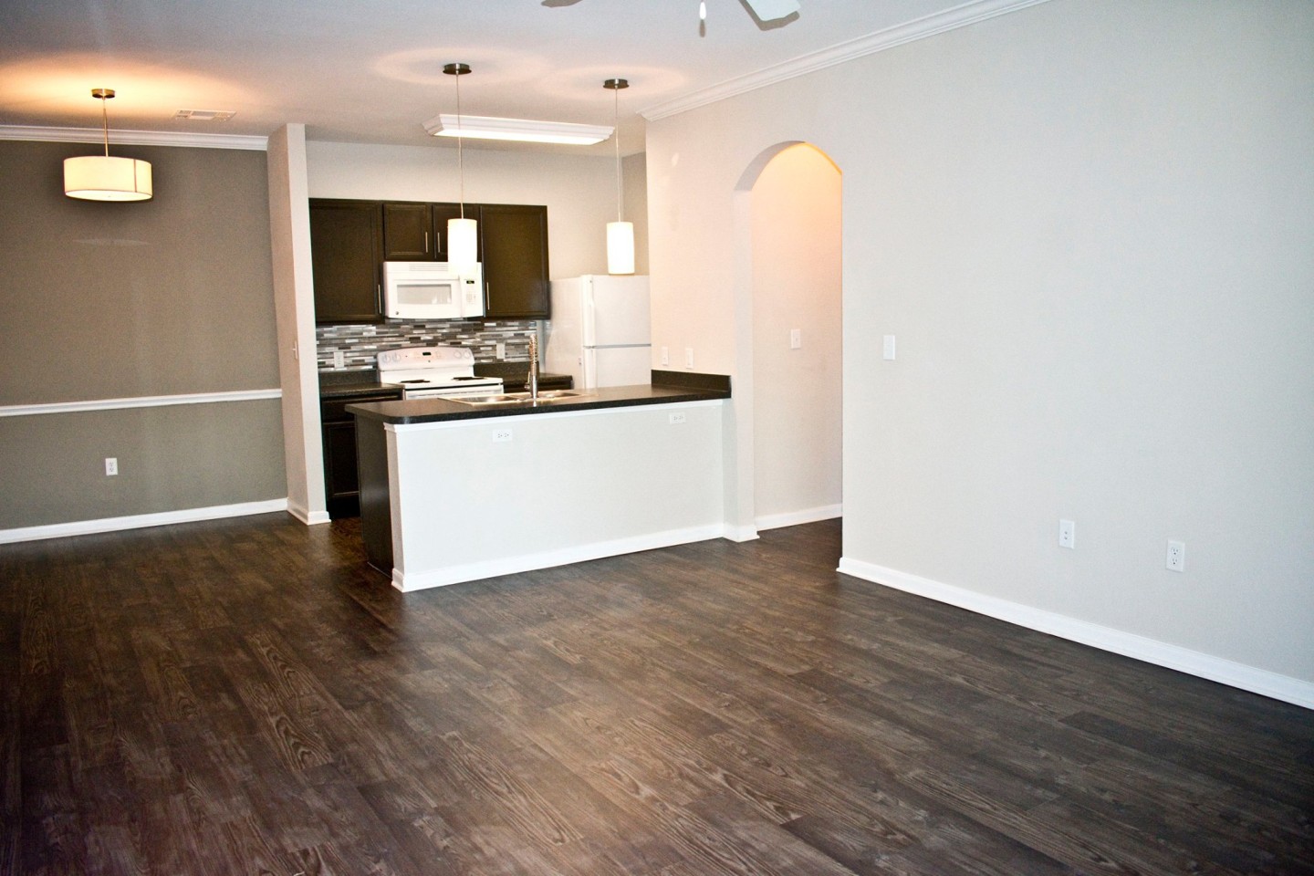 Estate Villas at Krum Image 53