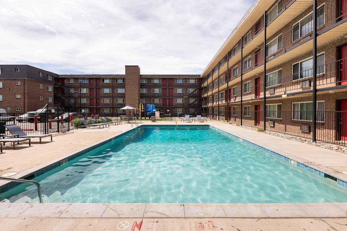 Meridian Garden Apartments Image 9
