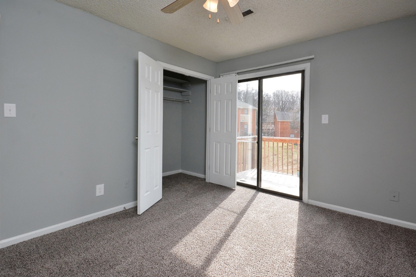 Lindsey Manor Apartments Image 36