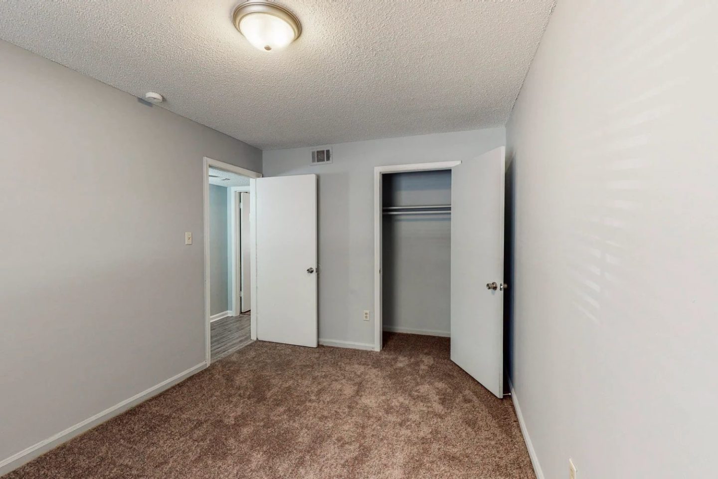 Luxe at Raleigh Apartments Image 14