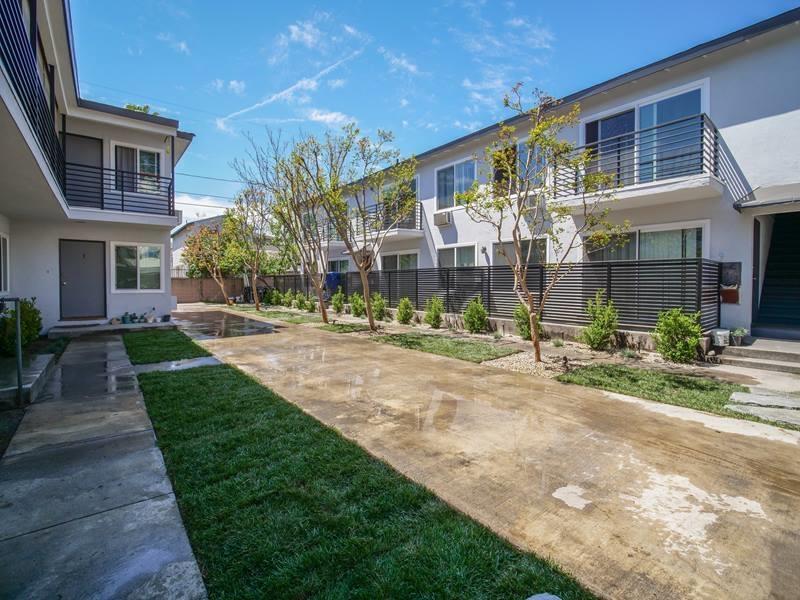 11424-11428 Killion St Image 23