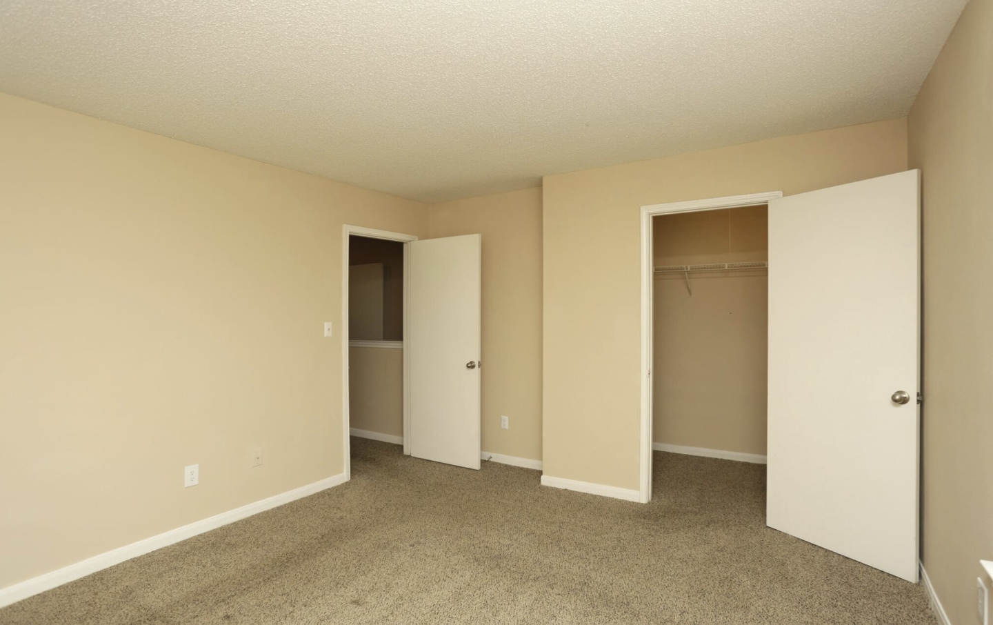 Jamestown Pointe Apartments Image 25