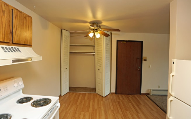 Fox River Bluff Apartments Image 30
