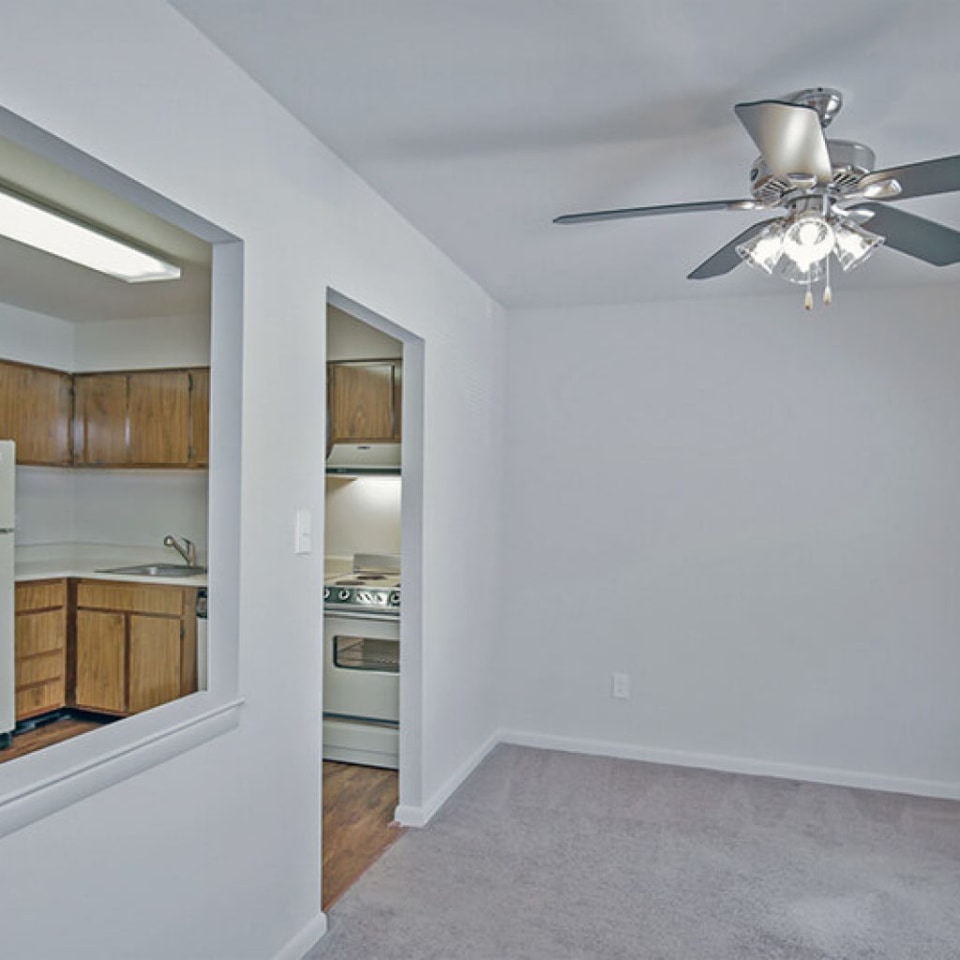 Burnam Woods Apartments Image 19