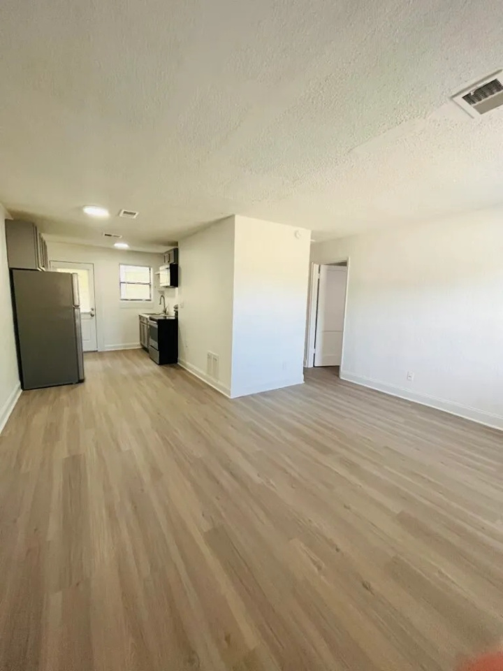 The Landings @ 237 Apartments Image 1