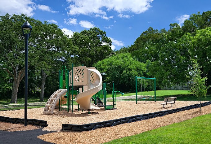 Lakeshore at Hampton Center Image 15