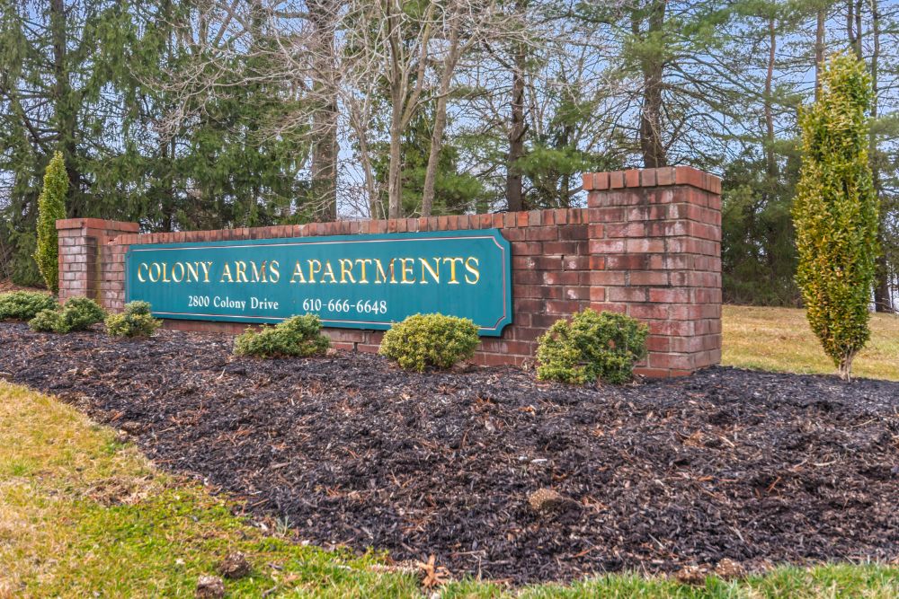 Colony Arms Apartments Image 2