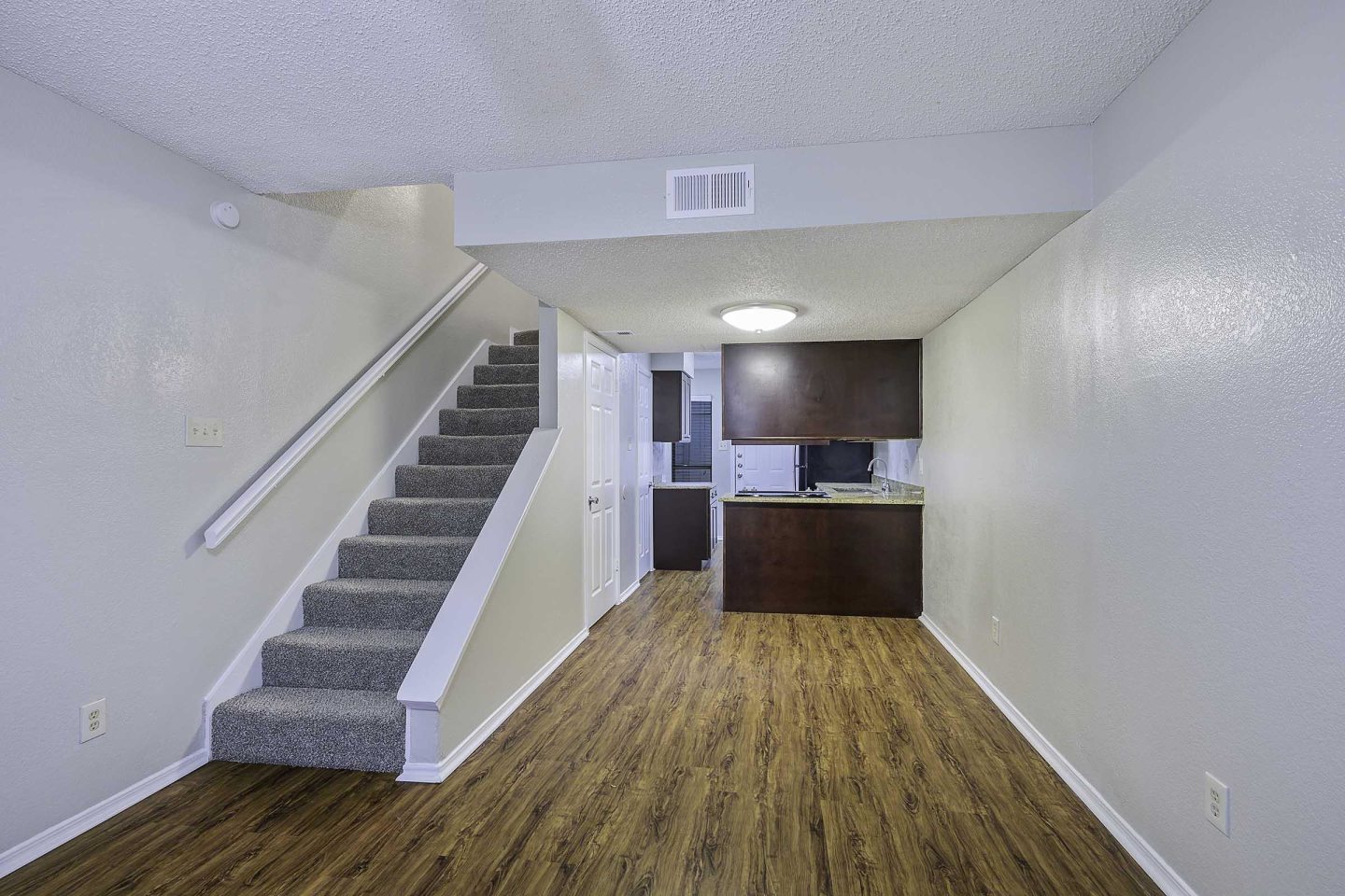 Parkwood Plaza Townhomes Image 3