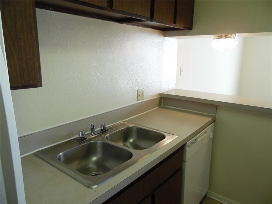 Westminster Apartments Image 8