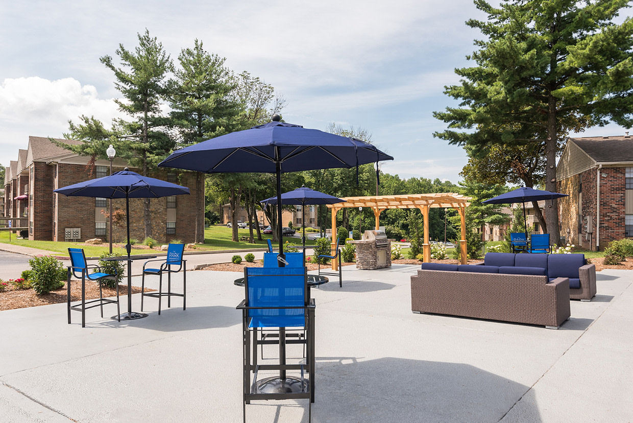Park at Hurstbourne Image 6
