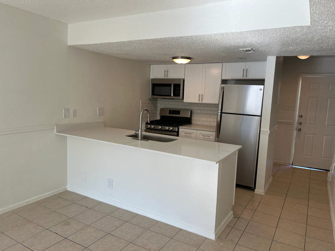 Azure Apartment Homes Image 6