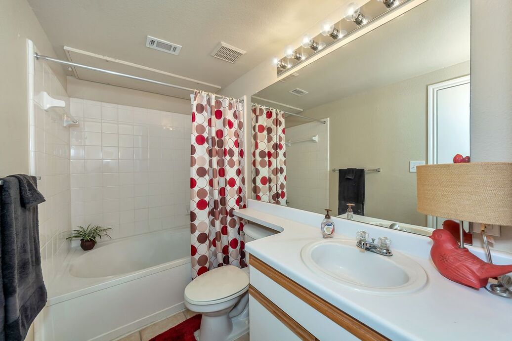 Saddle Brook Apartments Image 37