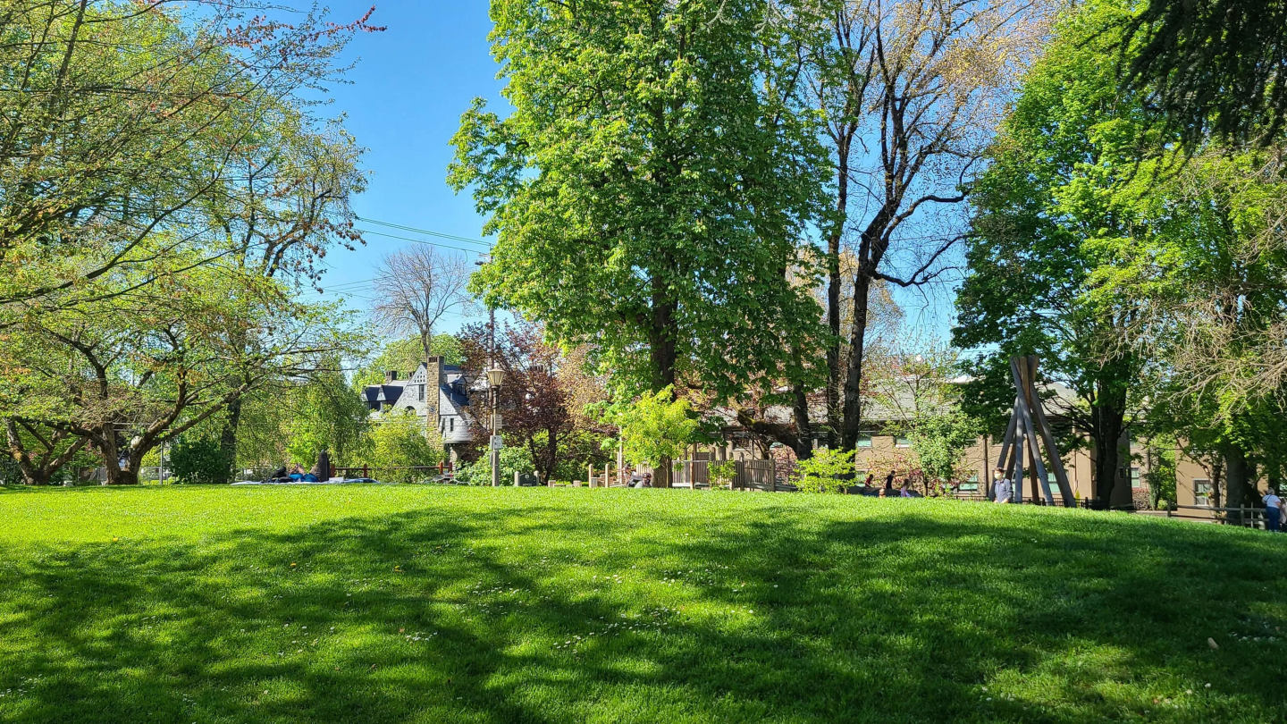Gardner Court Image 6