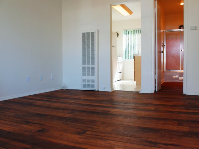 Cass Street Apartments Image 2