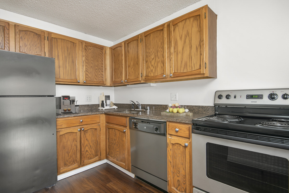 100 West Chestnut Apartments Image 19