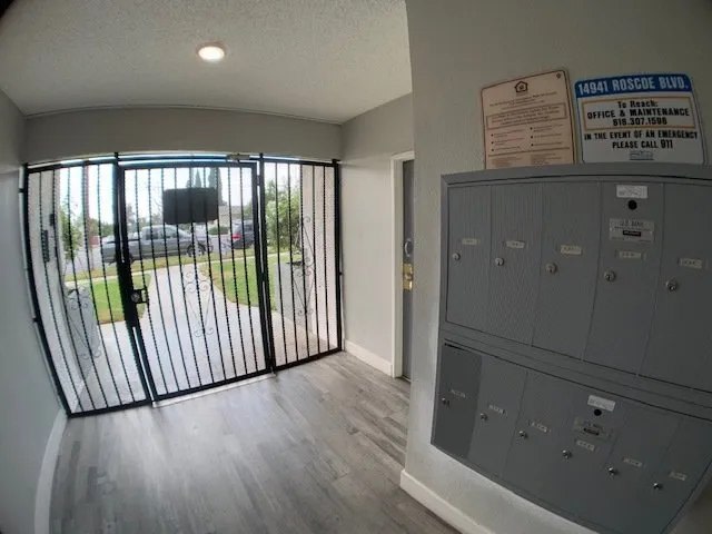 Roscoe Street Image 27