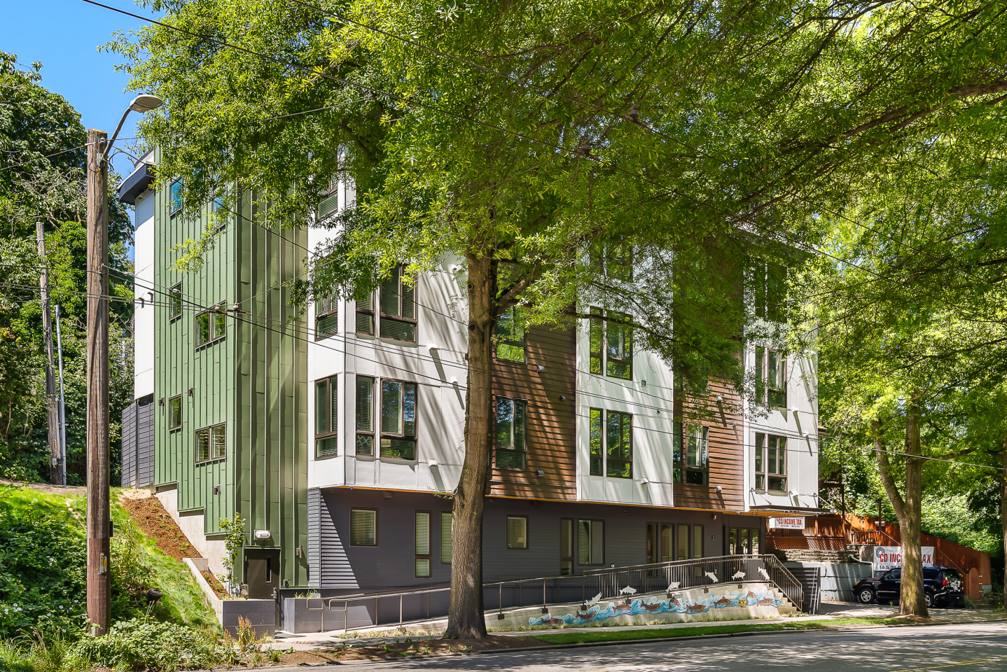 4029 Rainier Image 37