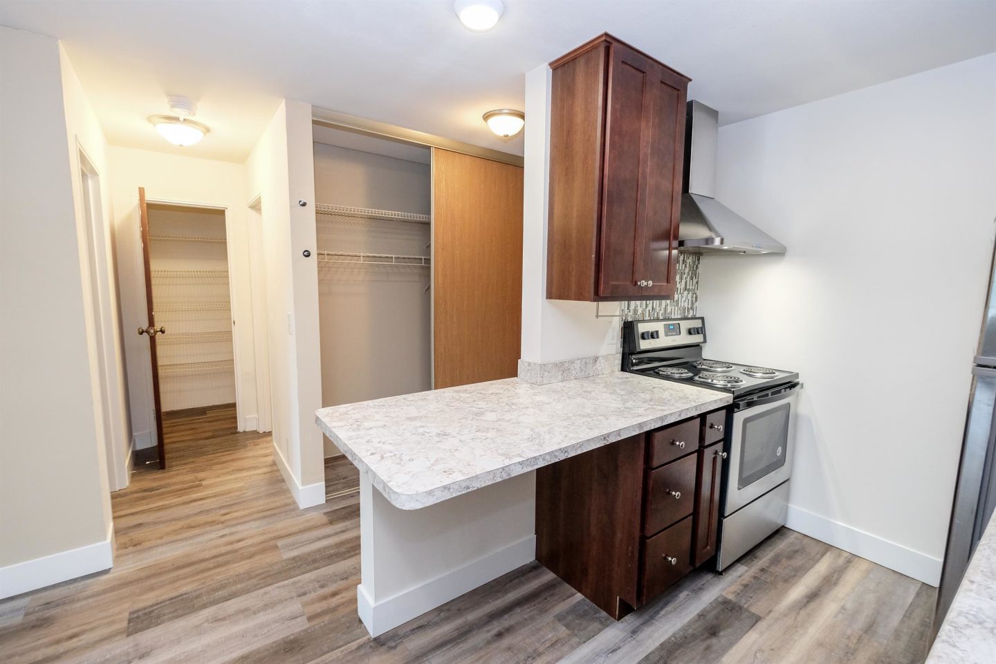 Riverside Flats Image 31