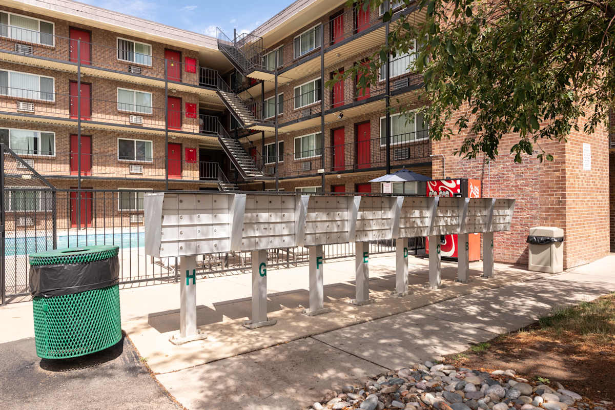 Meridian Garden Apartments Image 2