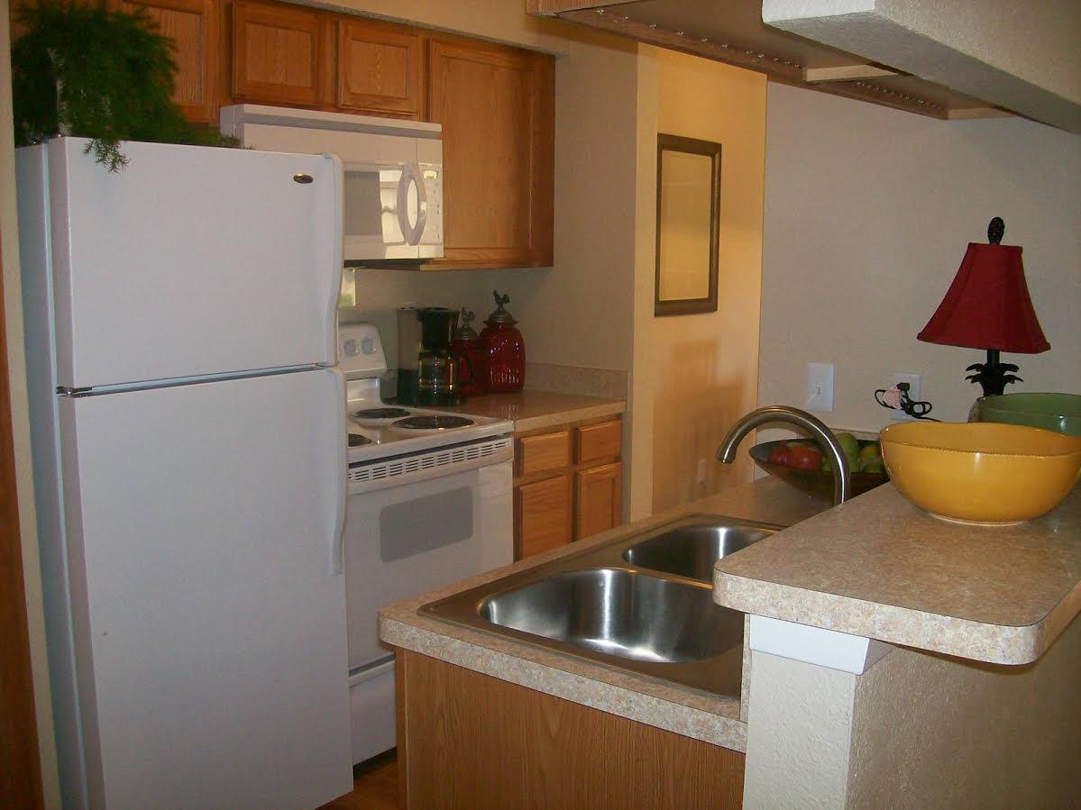Raintree Apartment Homes Image 2