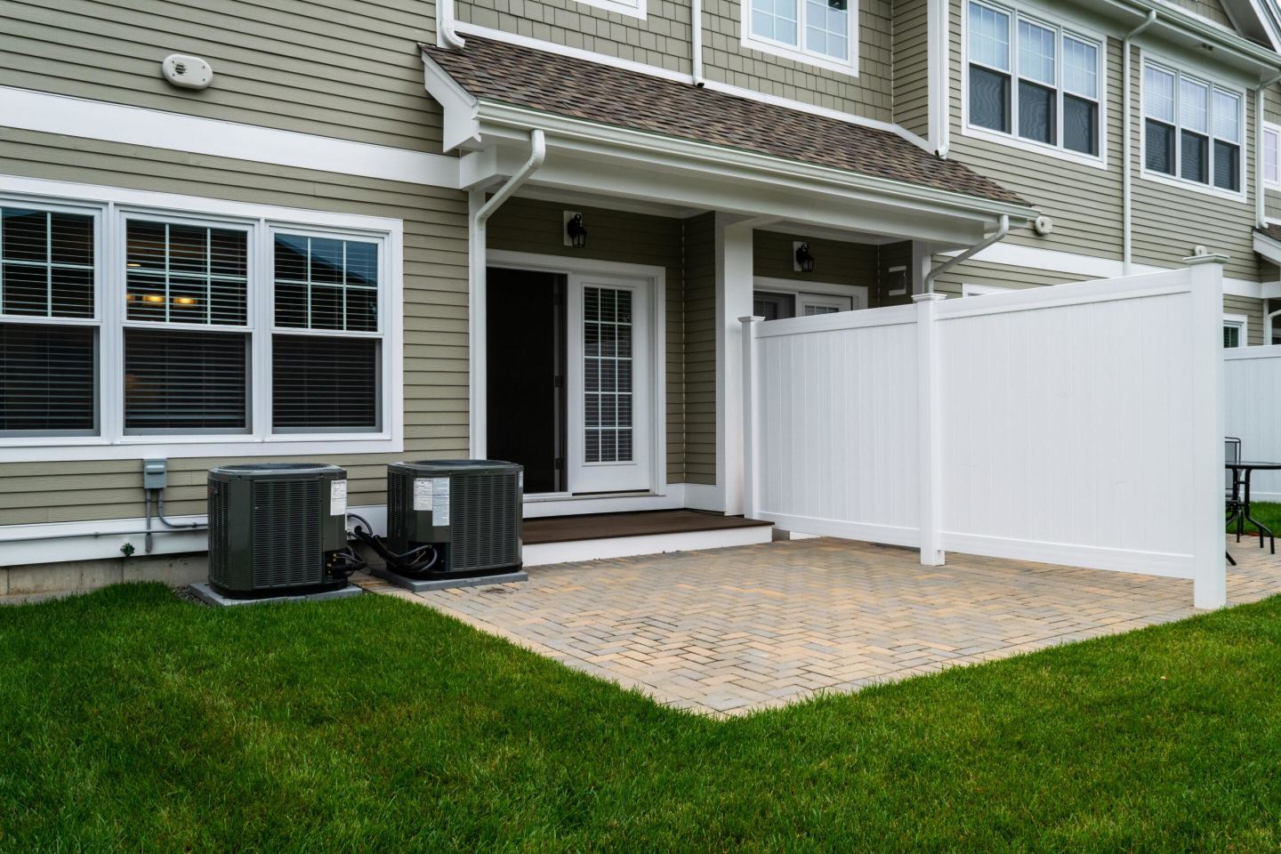 Townhomes at 285 Image 2