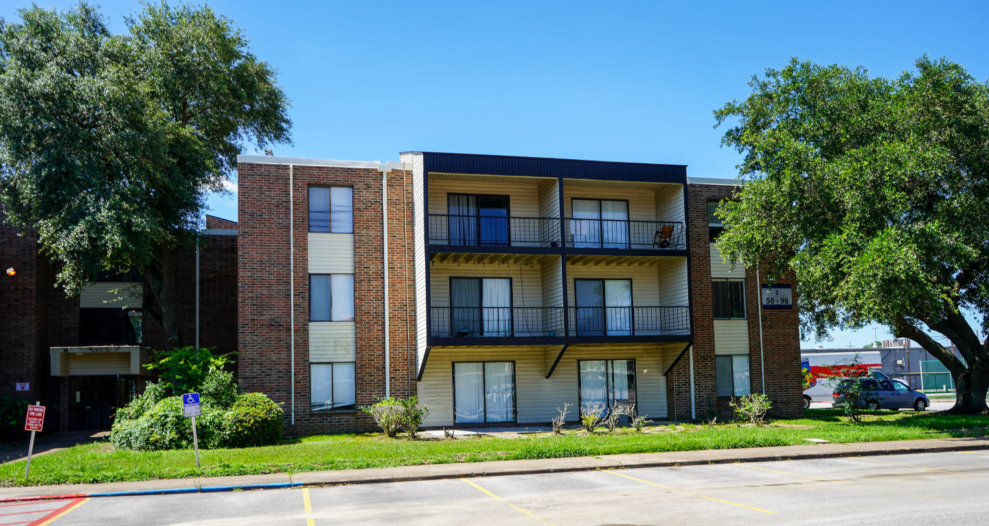 Glen Oaks Image 5