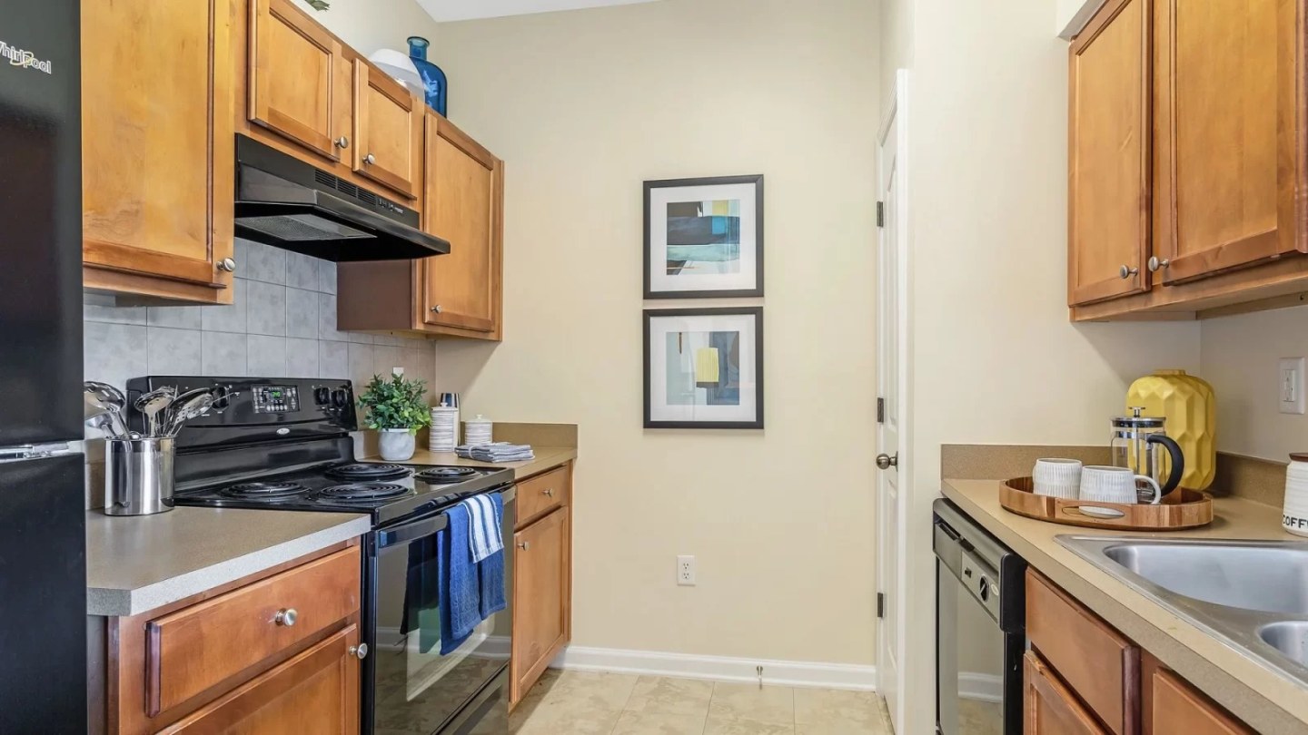 The Carlyle at Godley Station Apartment Homes Image 1