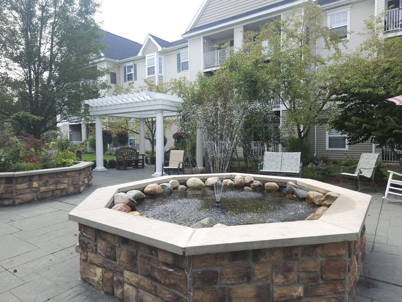Oakhaven Manor - Senior Living Image 16