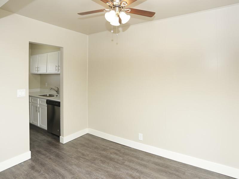 Commons on 2nd Apartments Image 6