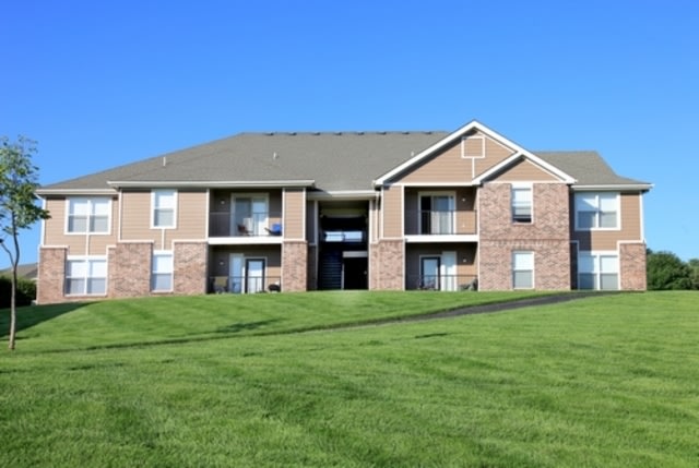 Apartments and Houses for Rent Near Me in Lenexa