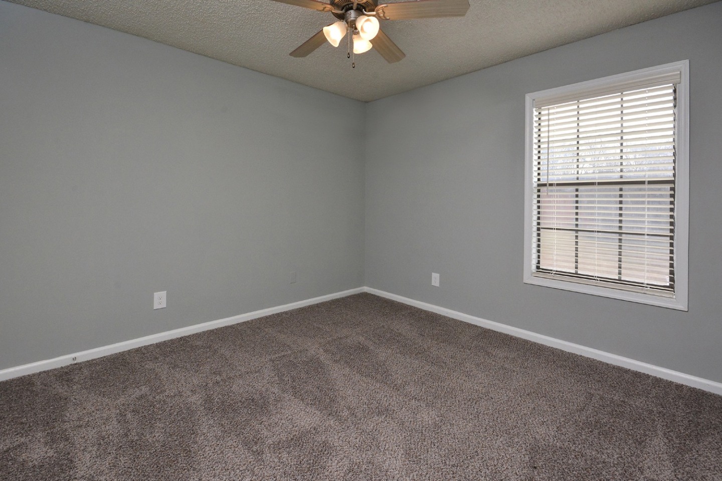Lindsey Manor Apartments Image 37