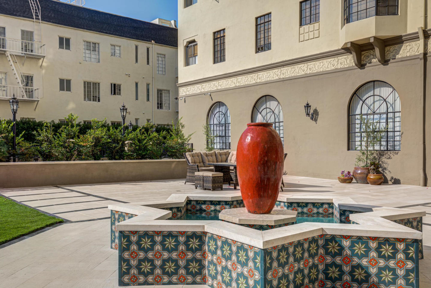 Hermoyne Apartments Image 30