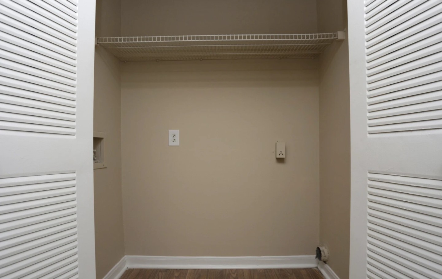 Jamestown Pointe Apartments Image 16