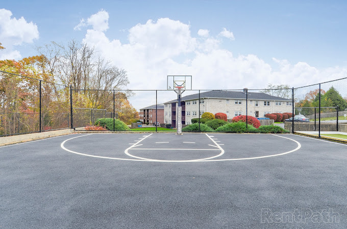 Tanglewood Village Image 13