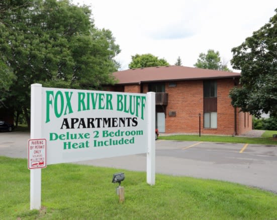 Fox River Bluff Apartments Image 4