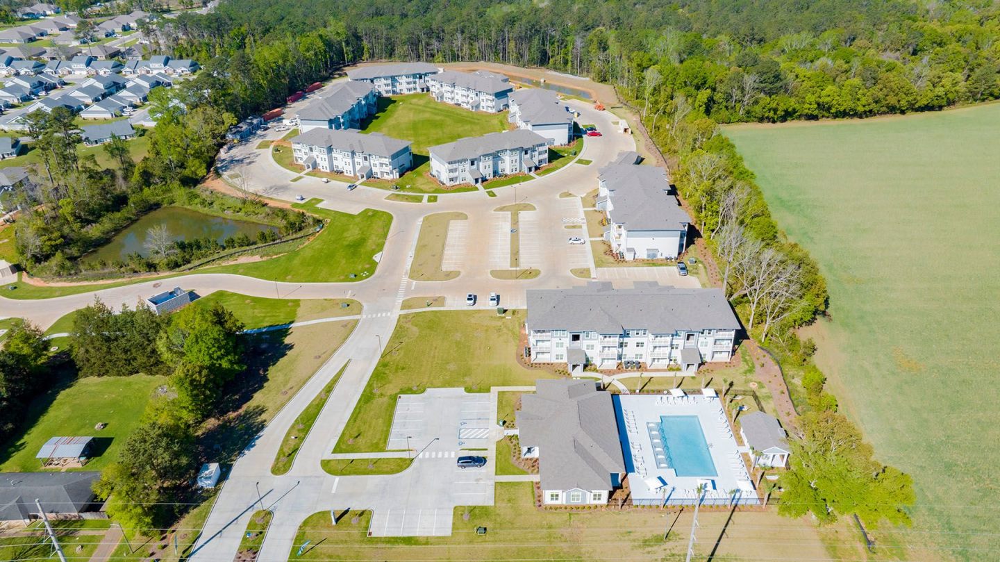 Exchange at Daphne Image 64