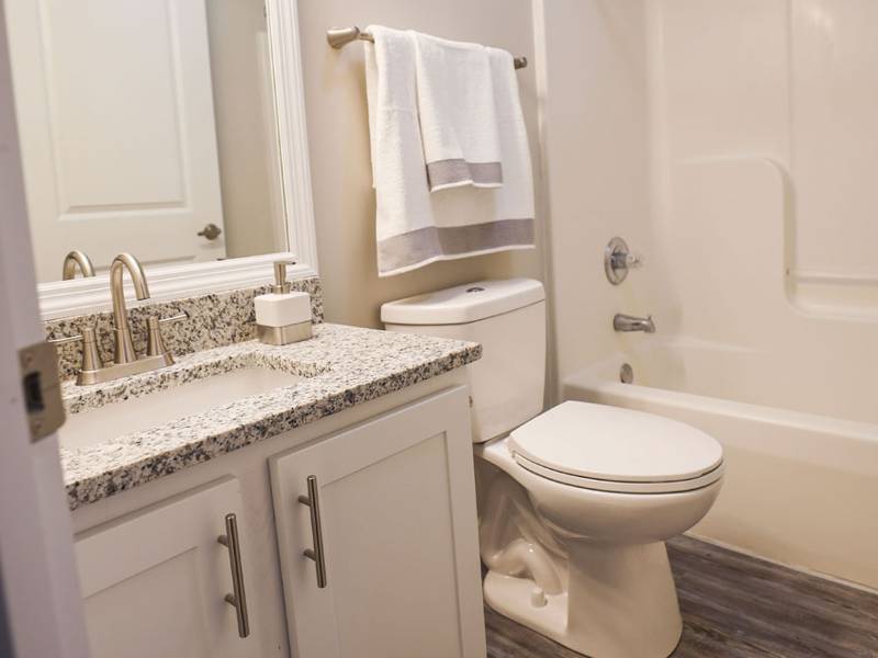 Fairfield Lakes Townhouses Image 9