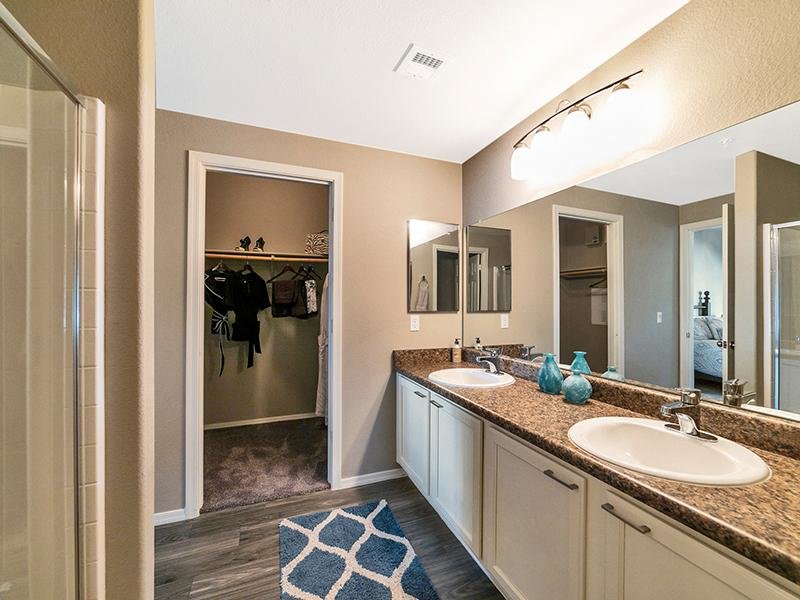 Town Center Apartments Image 24