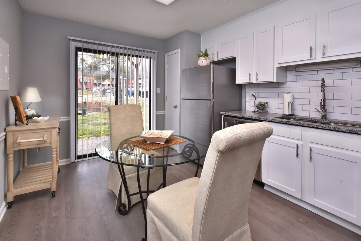 Lindsey Manor Apartments Image 24
