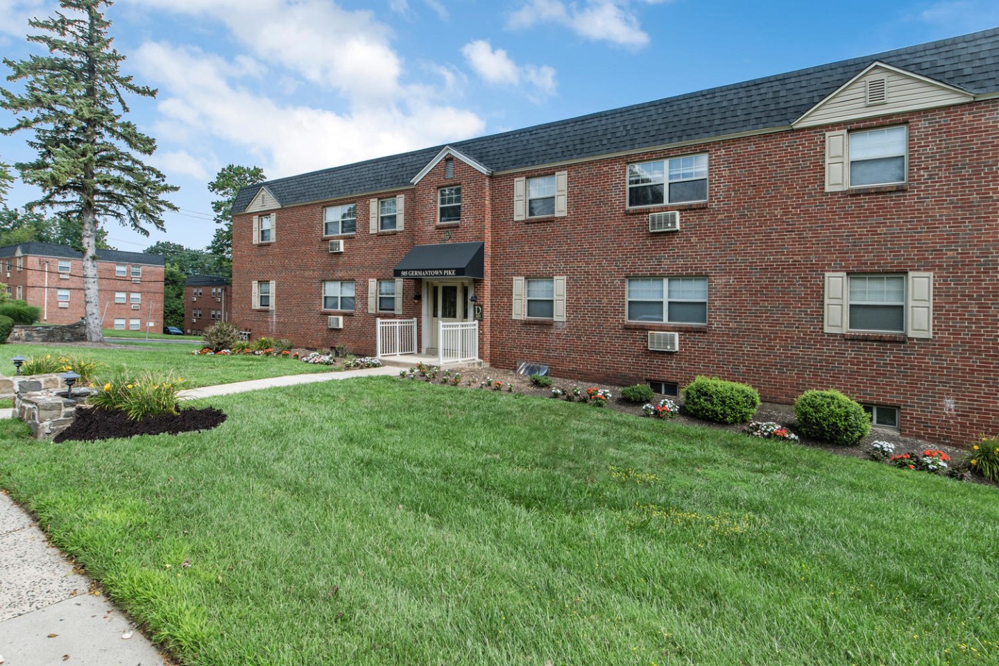 Westaway Apartments Image 9