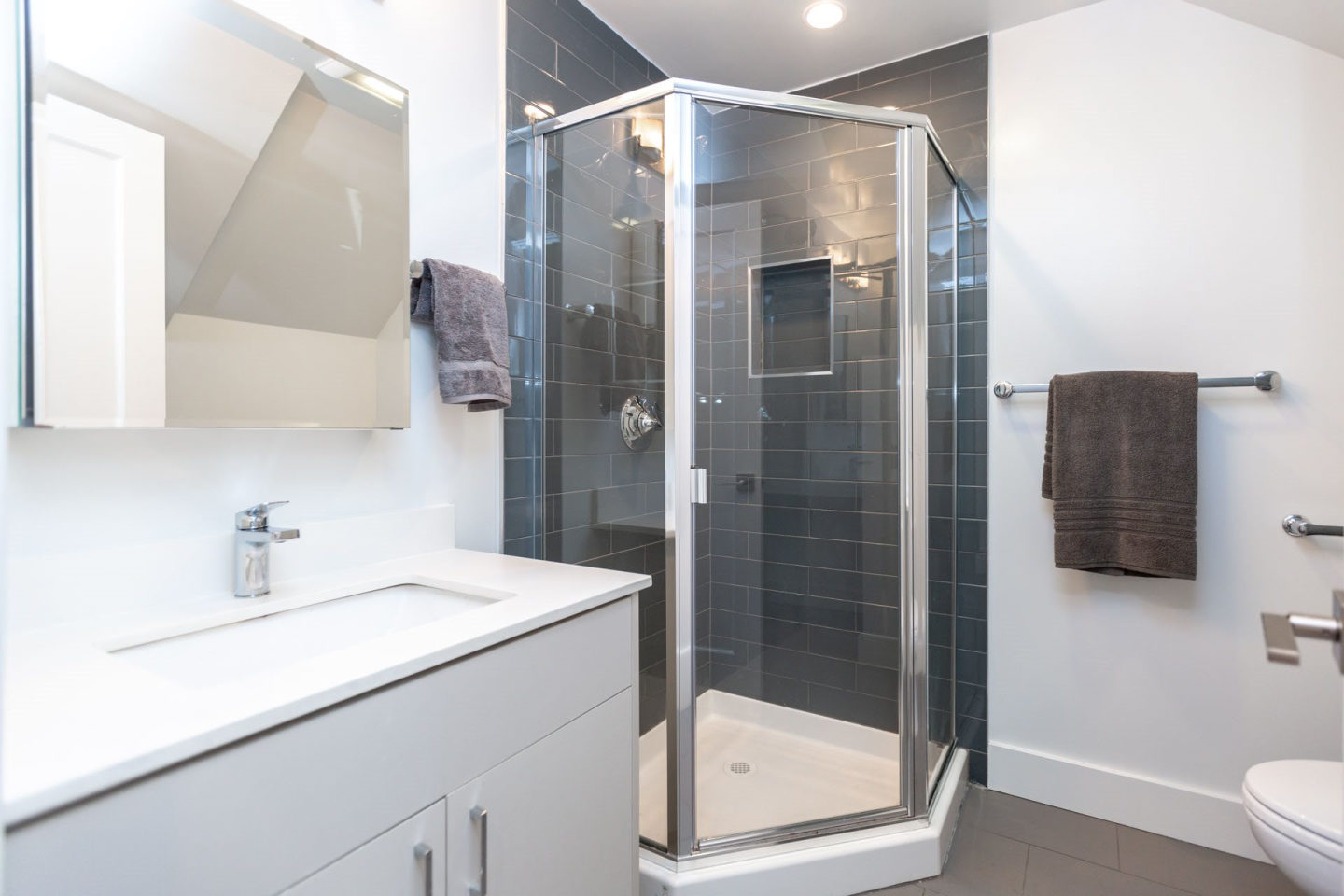 322 STANYAN Image 27