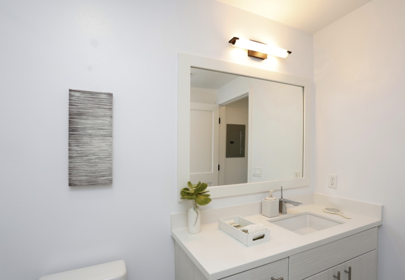 Wellesley House Apartments Image 31