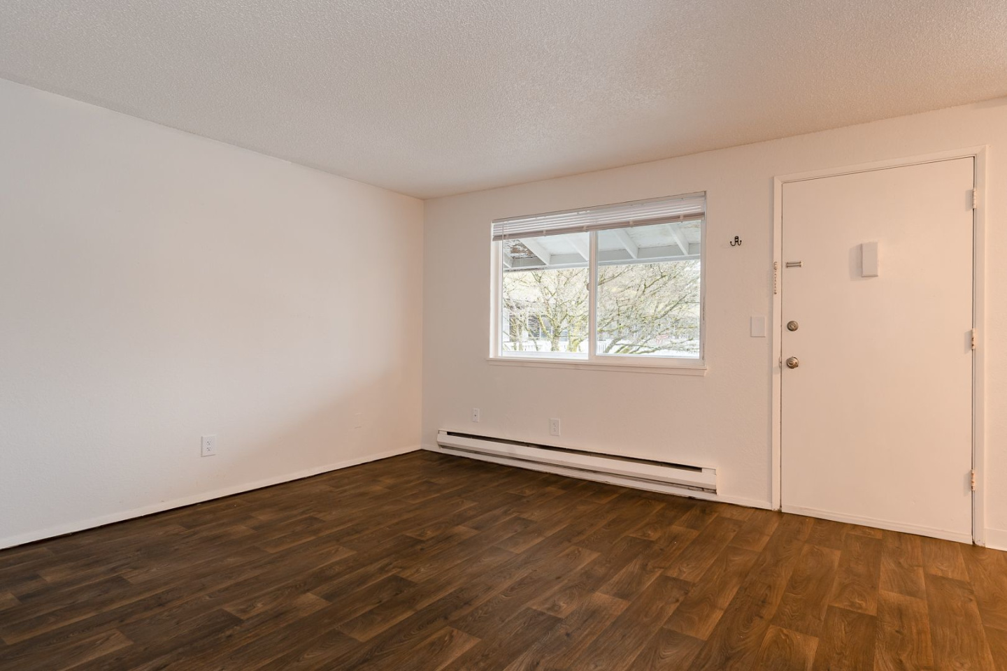 Lindbrook Apartments Image 5