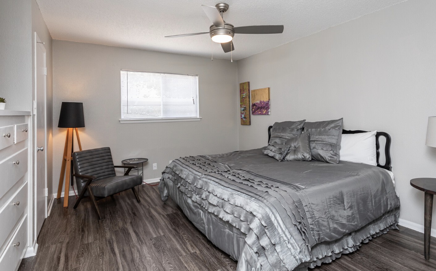 Village Oaks Apartments Image 7