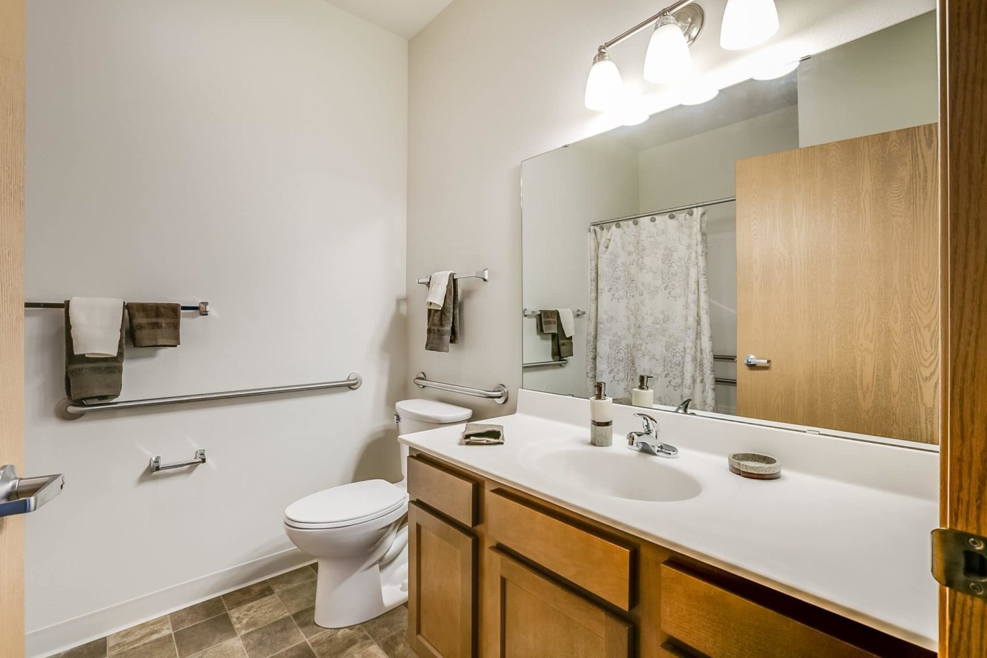 Novation Senior Commons - Senior Housing Image 11