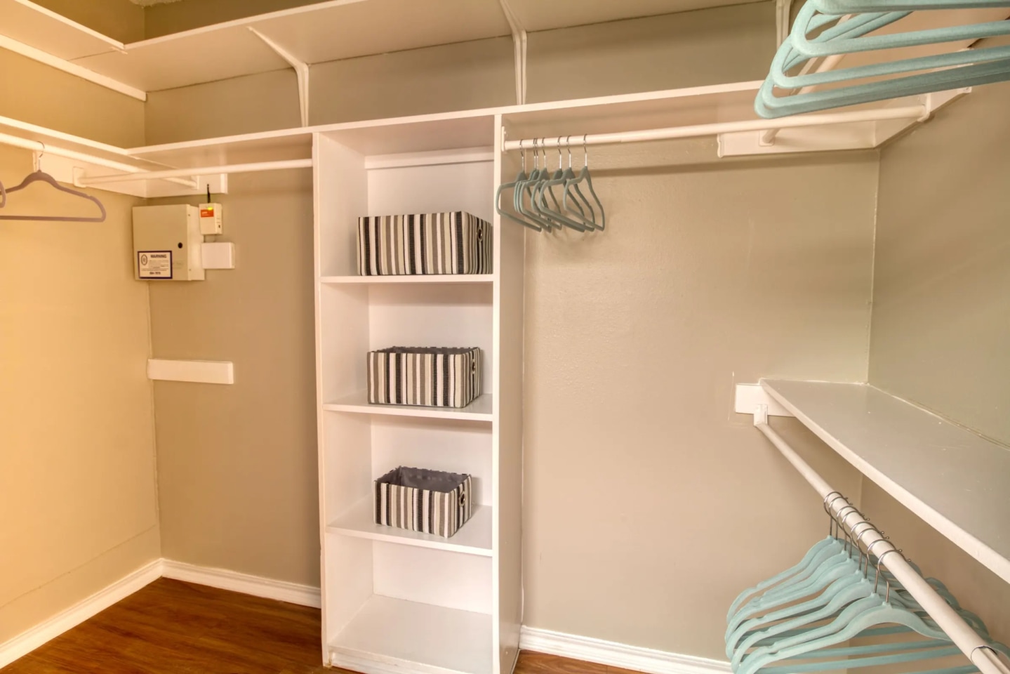 4000 Horizon Hill Image 14