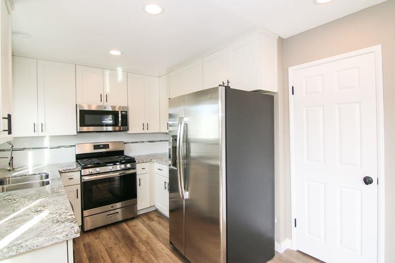 638 W Imperial Avenue Image 1