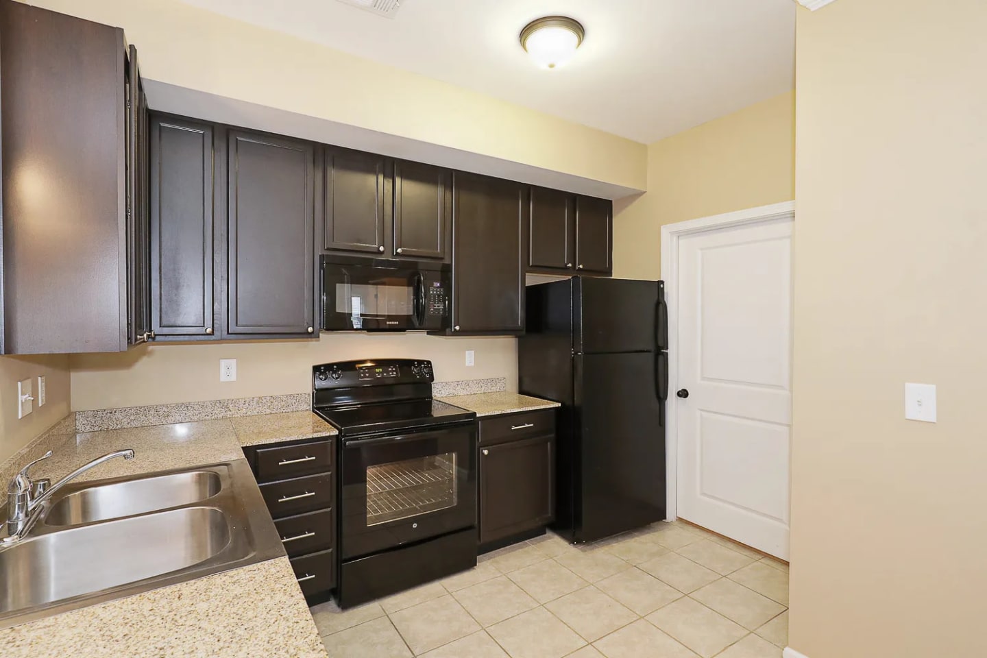 Cumberland Trace Village Image 10
